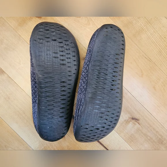 Kytin Parasole Slipper - Picture 4 of 5